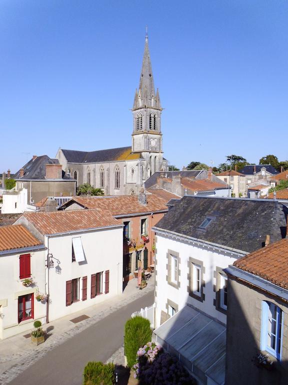Le Petit Chateau - Tiffauges Proche Puy Dufou Dış mekan fotoğraf